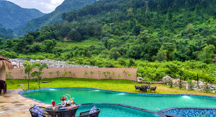 Corbett Vanvaas Resort